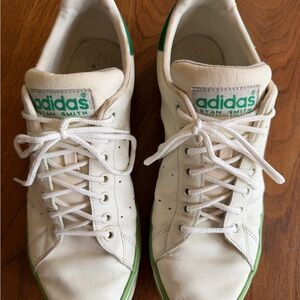 Men’s size 10 Adidas White Leather Sneakers with Green Accents